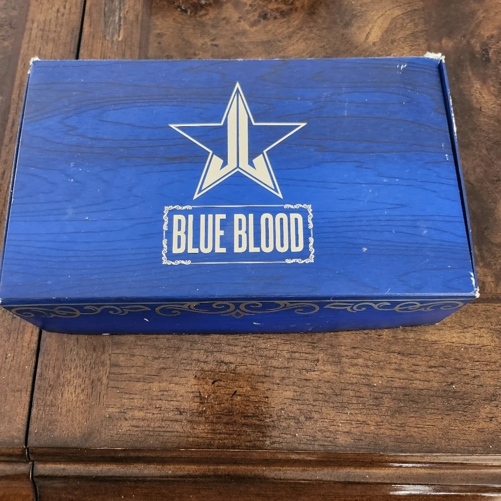 Jeffree Star Blue Blood Palette new